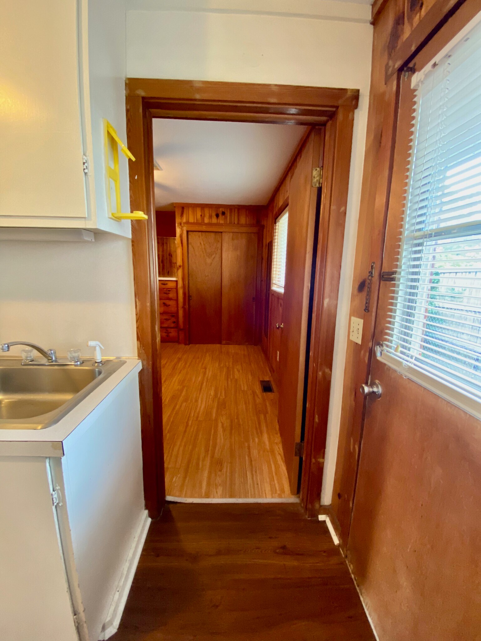 Building Photo - 207 Auburn Dr
