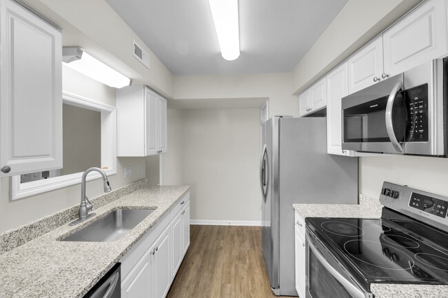 Building Photo - 18 Harbour Walk Townhouses