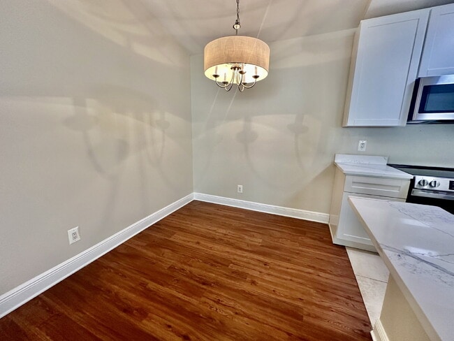 Building Photo - One Bedroom Renovated Condo at Plantation Point!