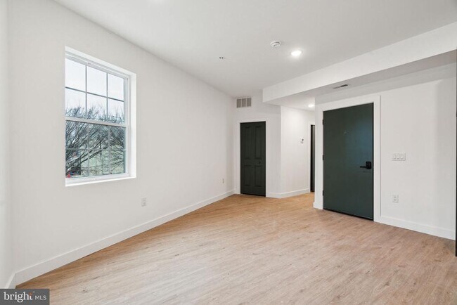 Building Photo - 4181 Mantua Ave