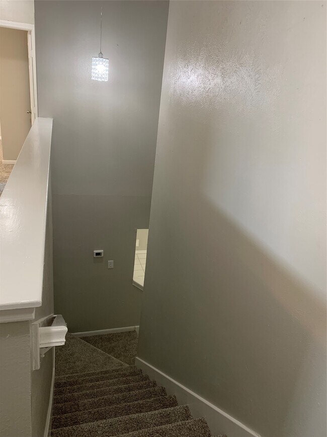 Building Photo - 4018 Timber Corner