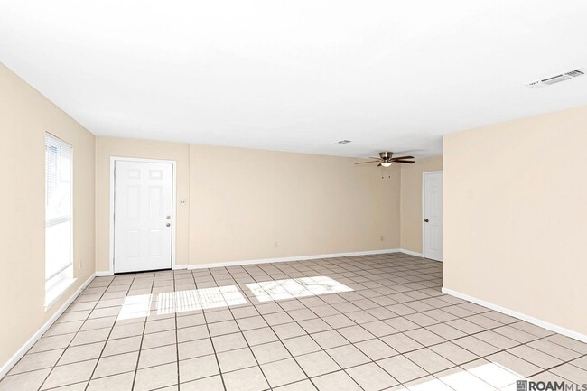 Building Photo - 8113 Jefferson Park Dr