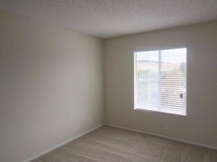 Building Photo - 223 Gypsum Dr