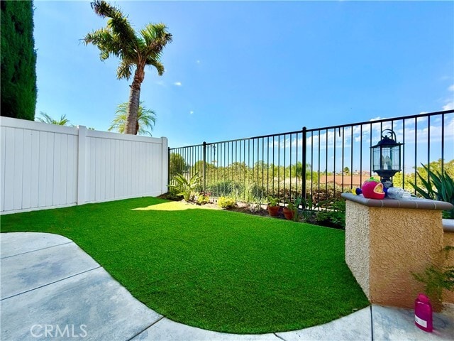Building Photo - 937 S Nicole Way