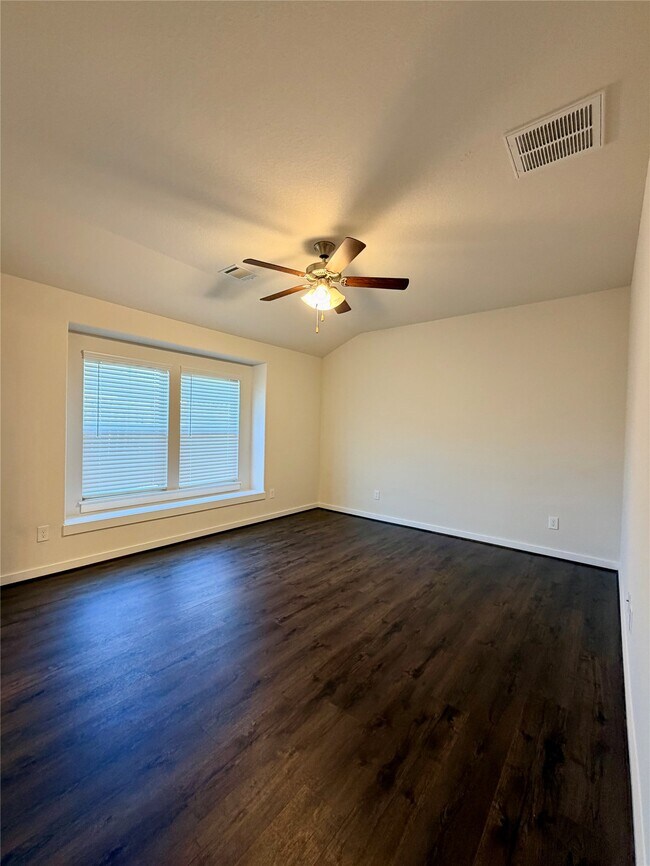 Building Photo - 6807 Bardsdale Ct