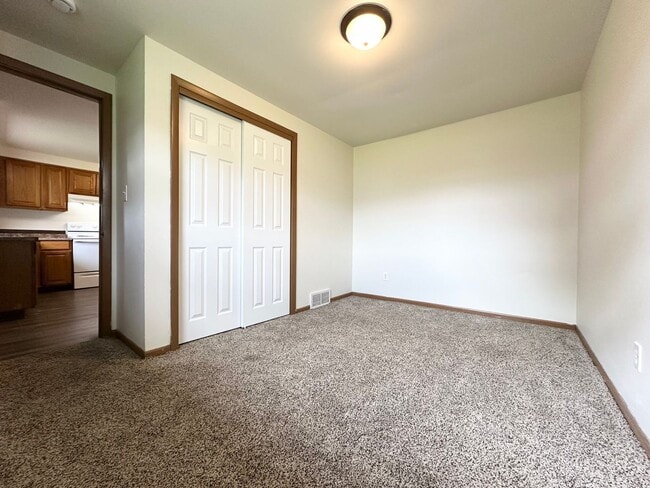 Building Photo - 2652 Sherry Ln