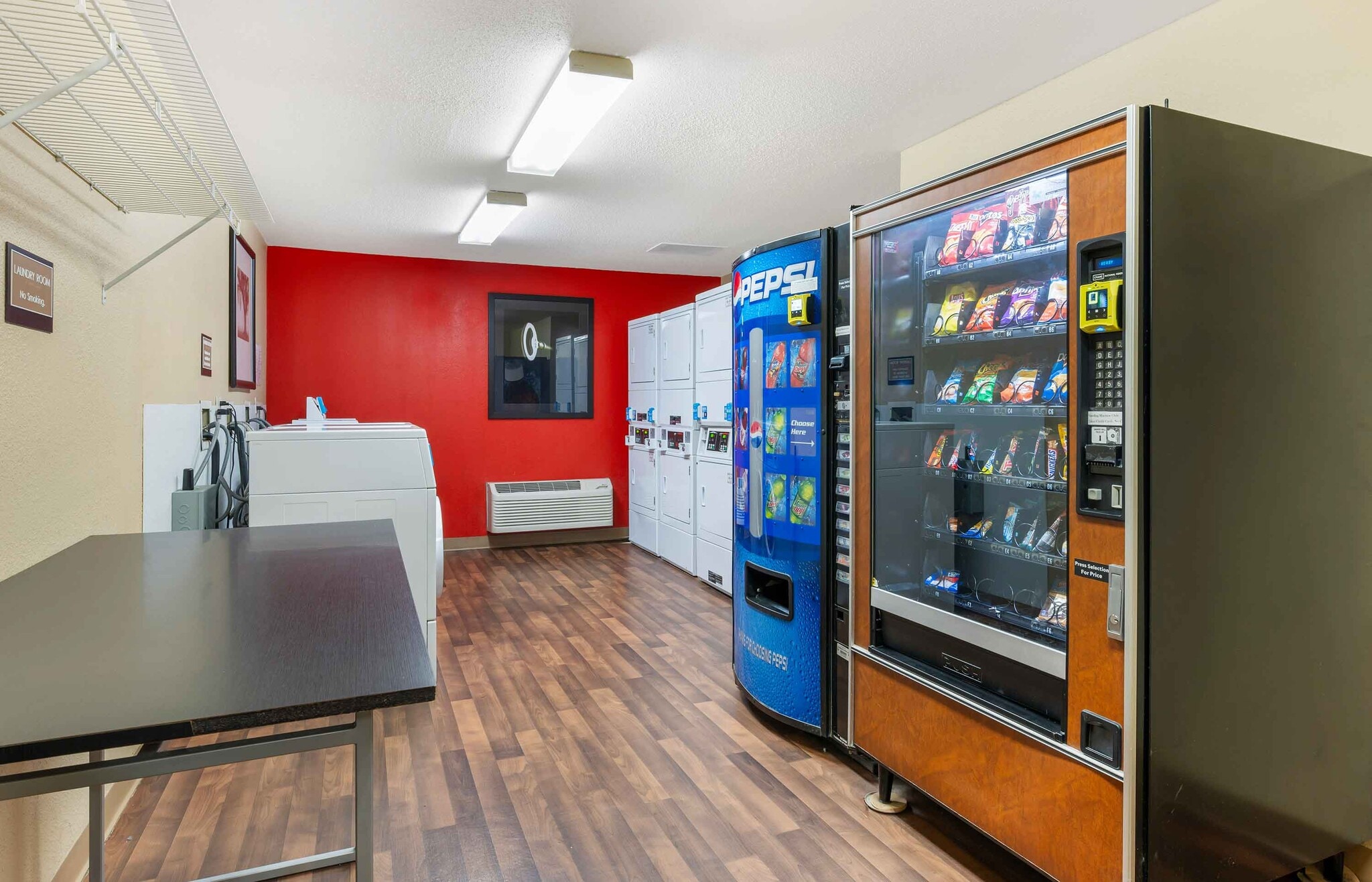 Building Photo - Furnished Studio-Cincinnati - Florence - Turfway Rd.