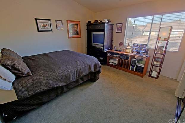 Building Photo - 39 Goldenrod-