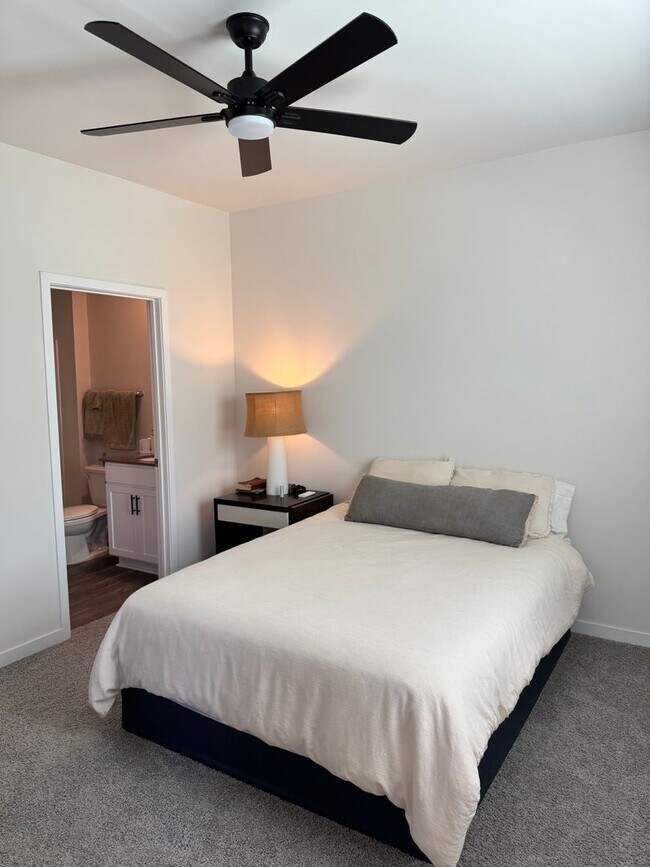 Building Photo - New Construction 3 bed 2 Bath Home in the Hamptons at Hickory! Prime Location!