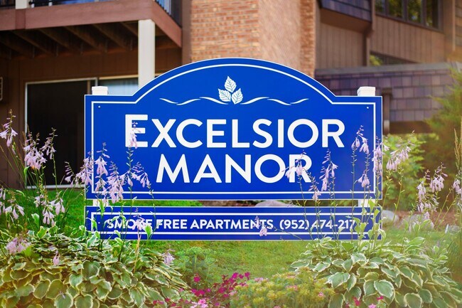 Interior Photo - Excelsior Manor