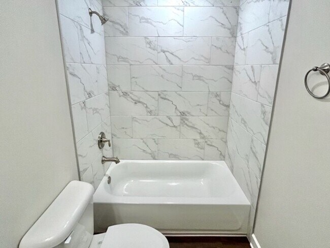 Building Photo - ShippCv8755