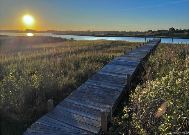 Building Photo - 162 Dune Rd