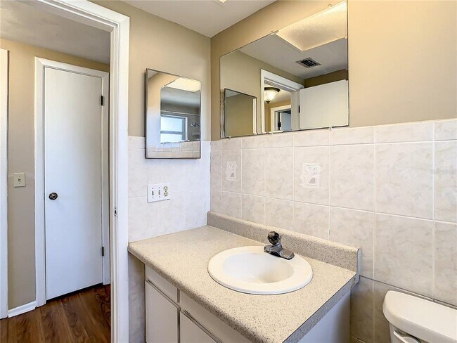Building Photo - 5319 Drift Tide Dr