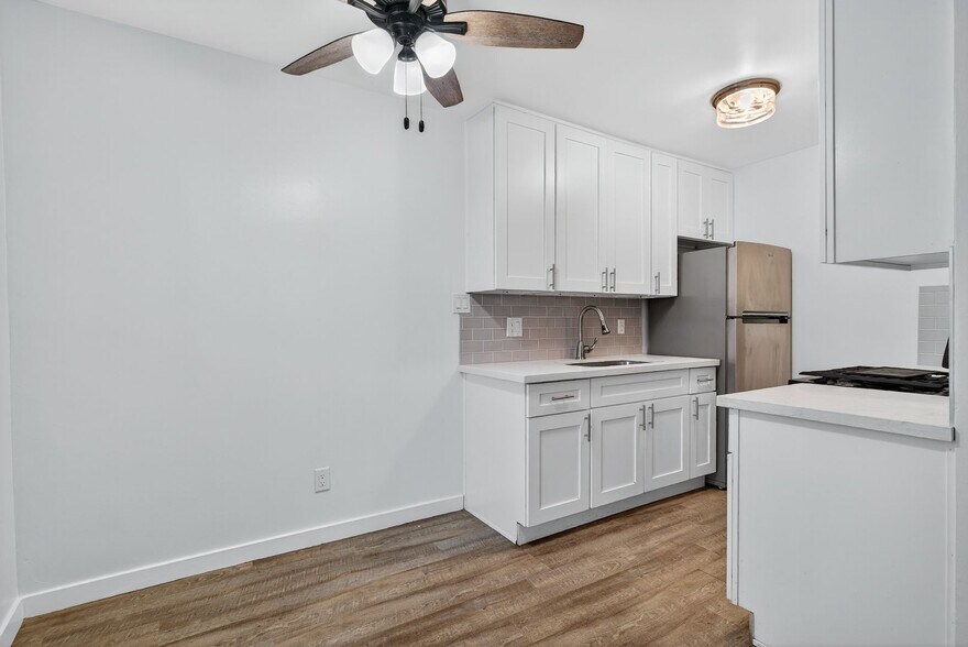 Building Photo - 1751 Cabrillo Ave