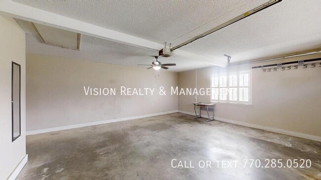 Building Photo - 28 Summerwind Dr