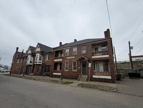 Building Photo - 715 Elberon Ave