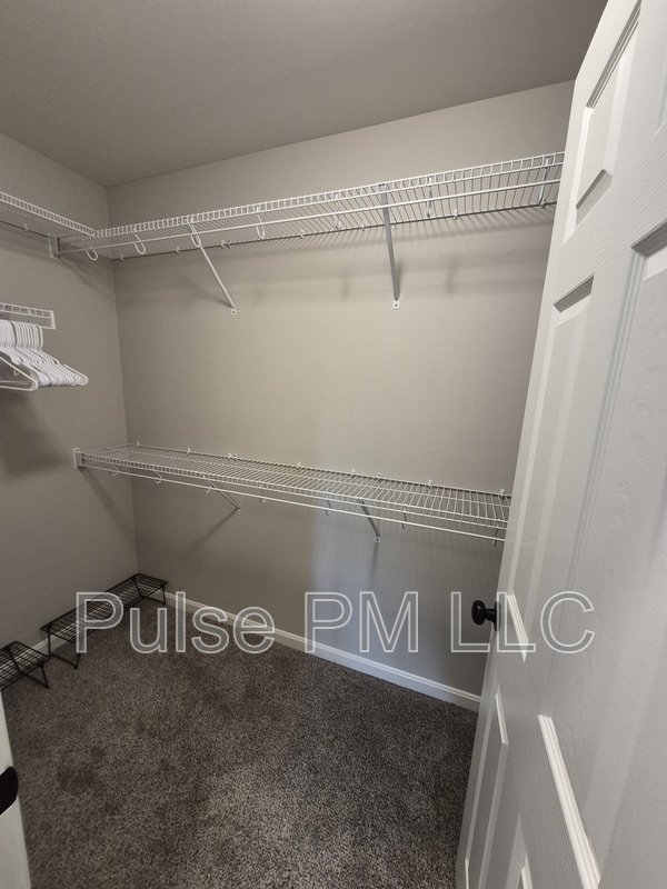 Building Photo - 6179 Ballyshannon Dr