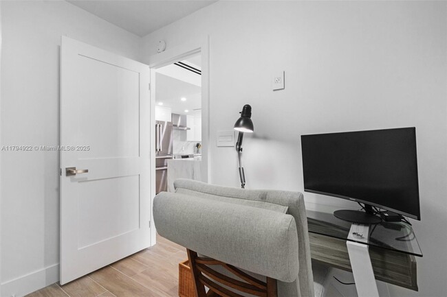 Building Photo - 5701 Collins Ave