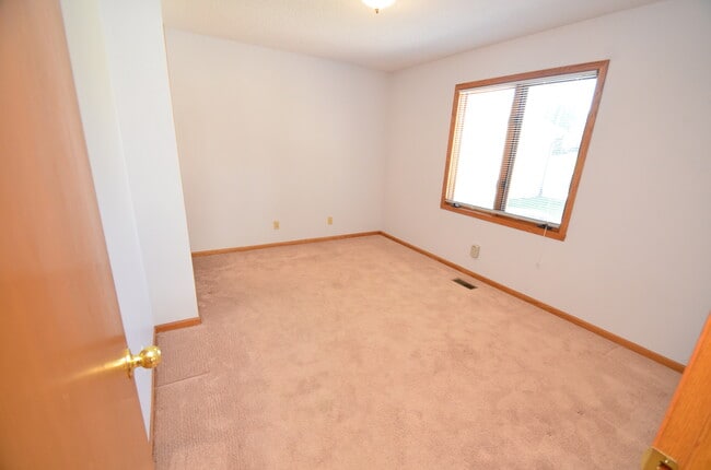 Building Photo - 1239 Wood Creek Bend