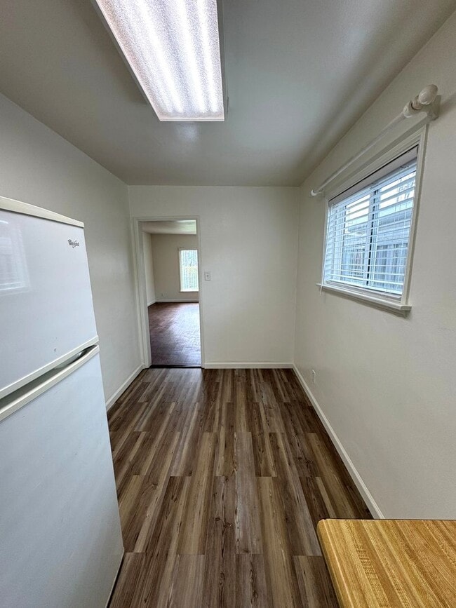 Building Photo - Pierpont Beach Home