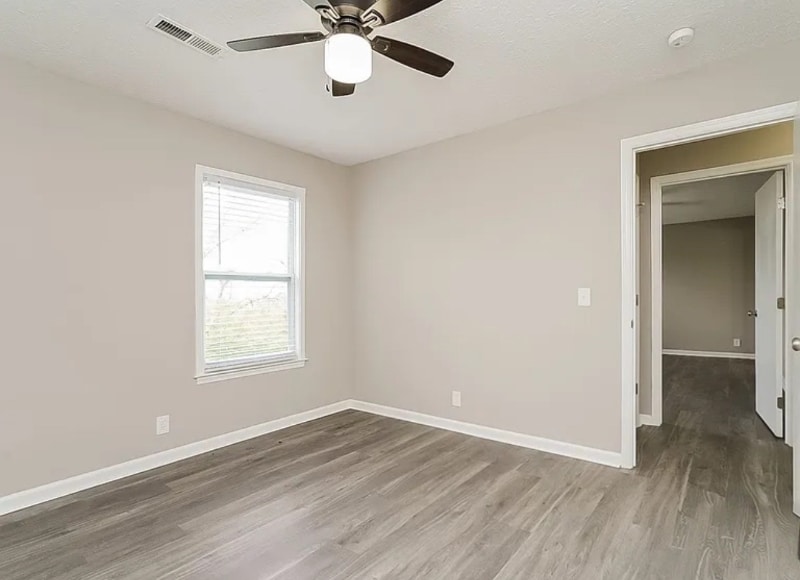 Building Photo - 253 Cedarview Dr