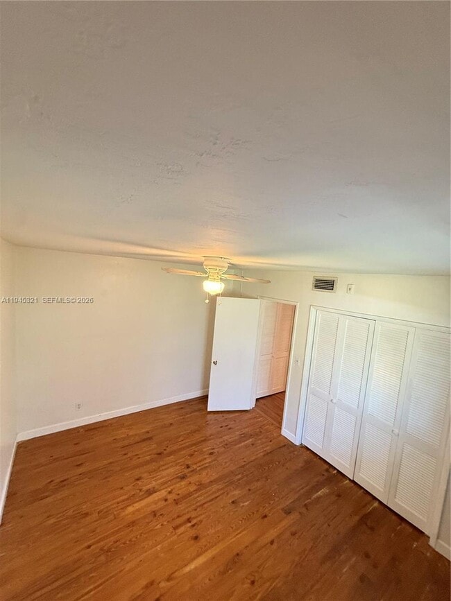 Building Photo - 1535 SE 15th St