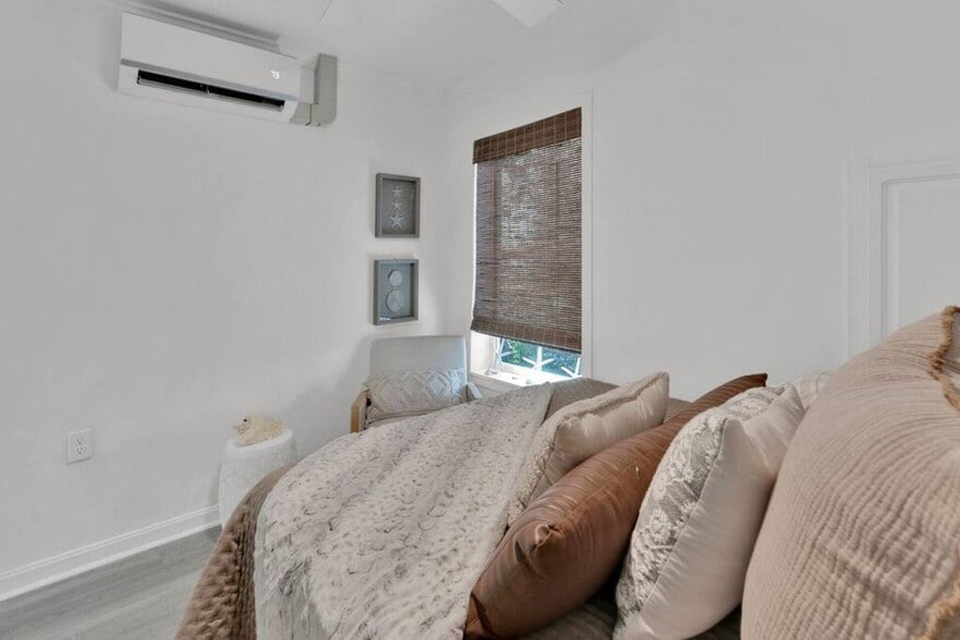 Building Photo - 1414 County Hwy 283 S