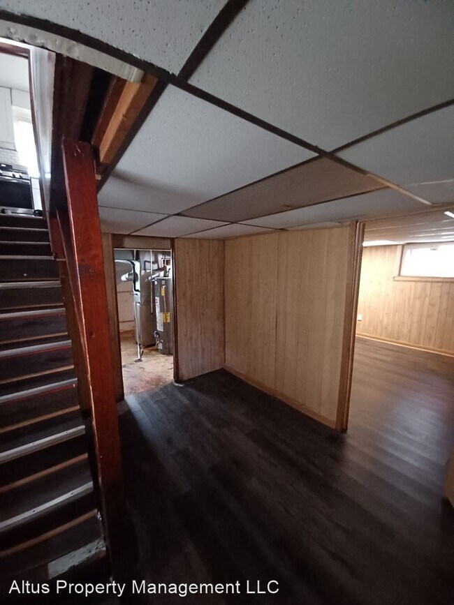 Building Photo - 3 br, 1 bath House - 1011 Wentworth Ave