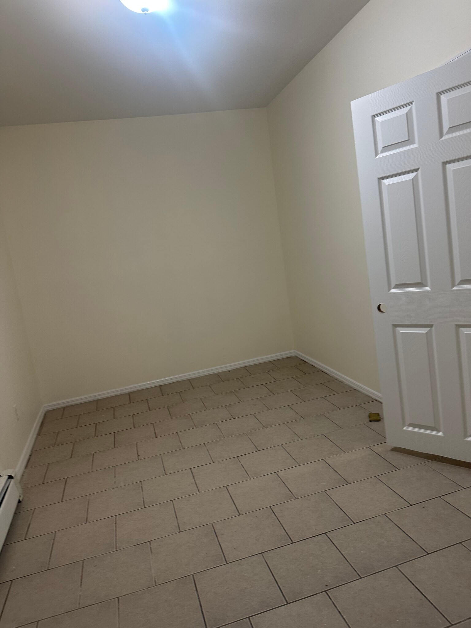 Building Photo - 612 S Park St