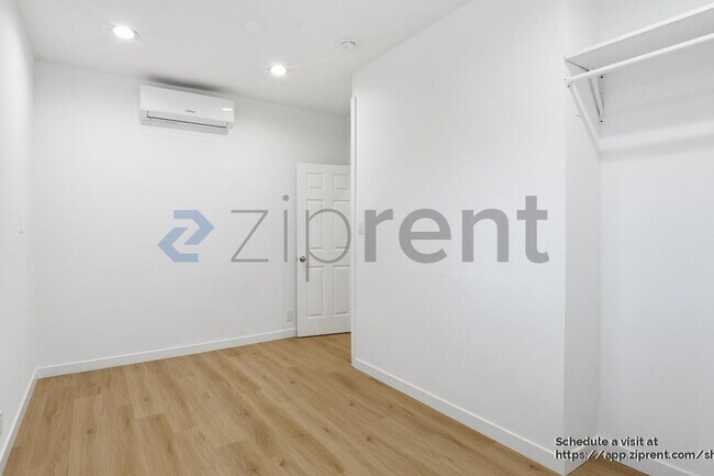 Building Photo - 1253 Del Rey Ave