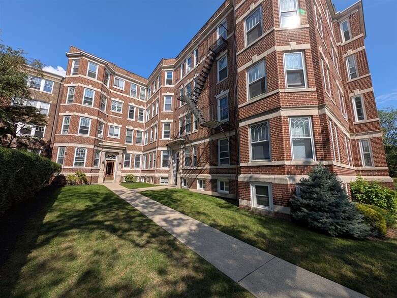 Building Photo - 335A Harvard St