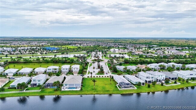 Building Photo - 10214 SW Captiva Dr