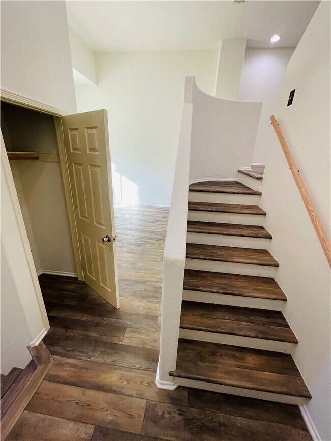 Building Photo - 33590 Willow Haven Ln