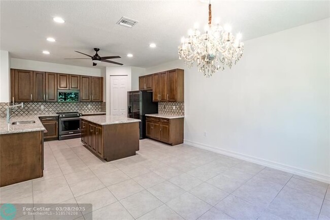 Building Photo - 8127 Rainforest Jasper Ln