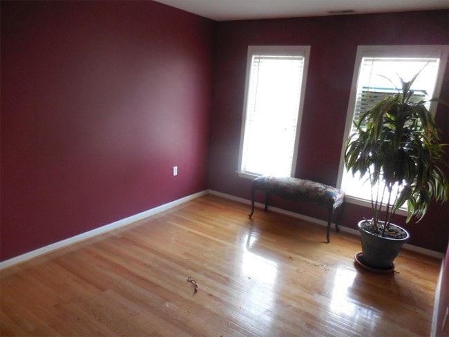 Building Photo - 207B Seneca Way
