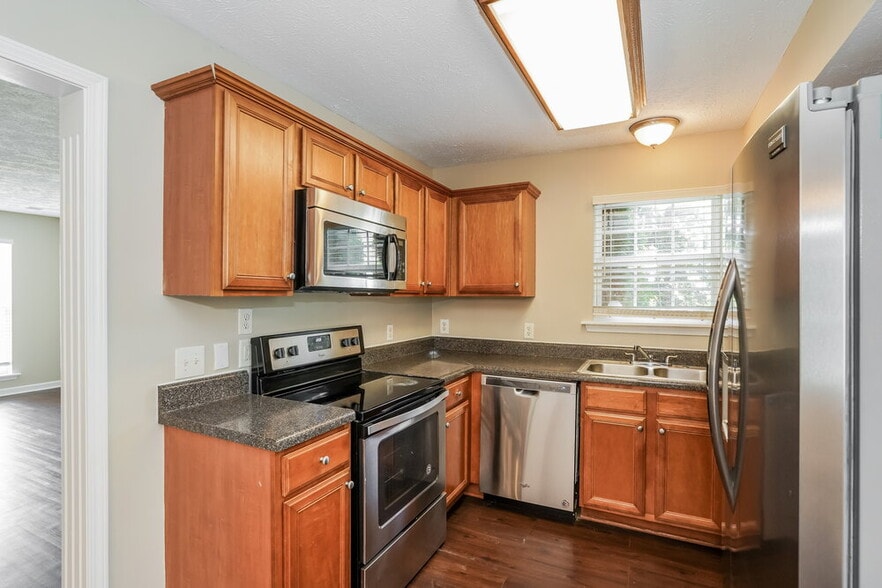 Building Photo - 3076 Ace Wintermeyer Dr