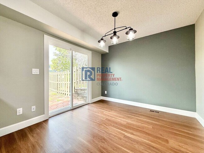 Building Photo - 3805 Smoke Tree Dr