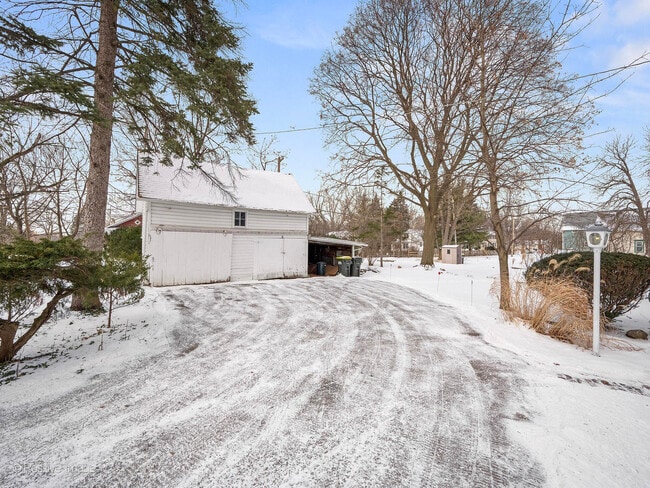 Building Photo - 122 S Prospect St