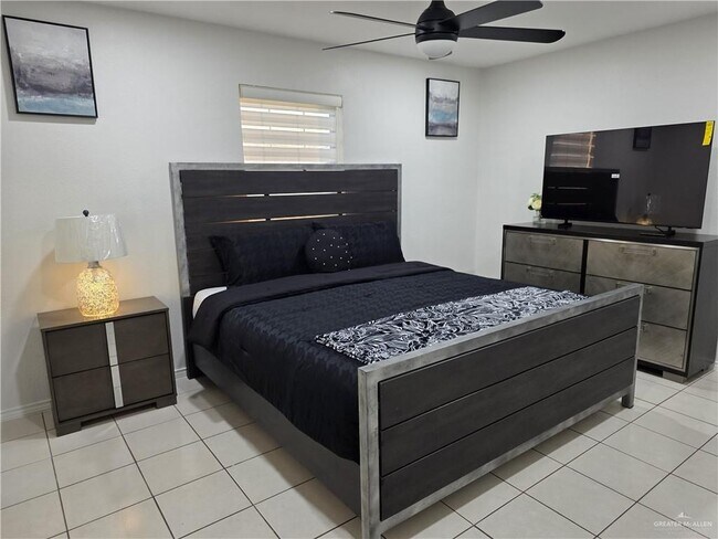 Building Photo - 15 Ashley Pl