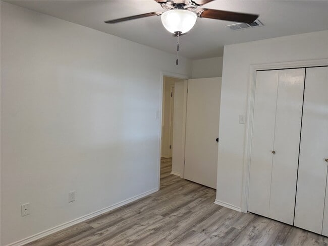 Building Photo - 3410 Timberline Dr