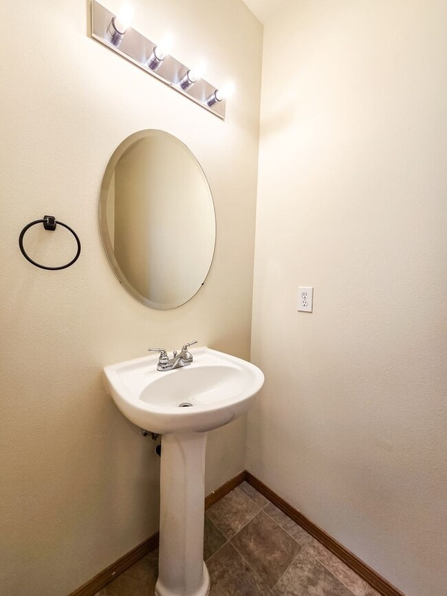 Building Photo - Lake Stevens 4-bed