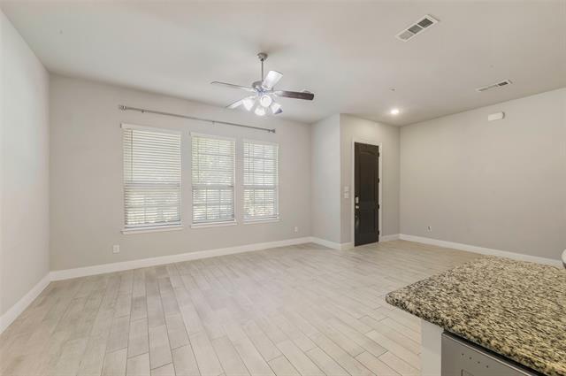 Building Photo - 6267 Blythe Dr