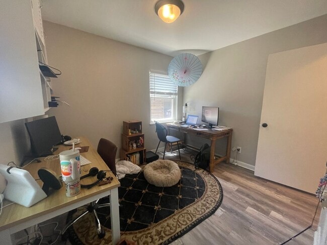 Building Photo - $0 DEPOSIT OPTION. CHARMING 3-BEDROOM HOME WITH LARGE YARD AND EASY ACCESS TO I-25 AND I-225