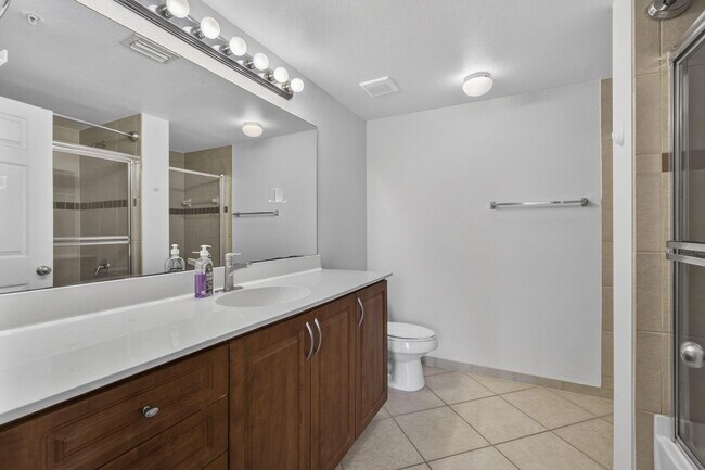 Building Photo - 6510 Emerald Dunes Dr