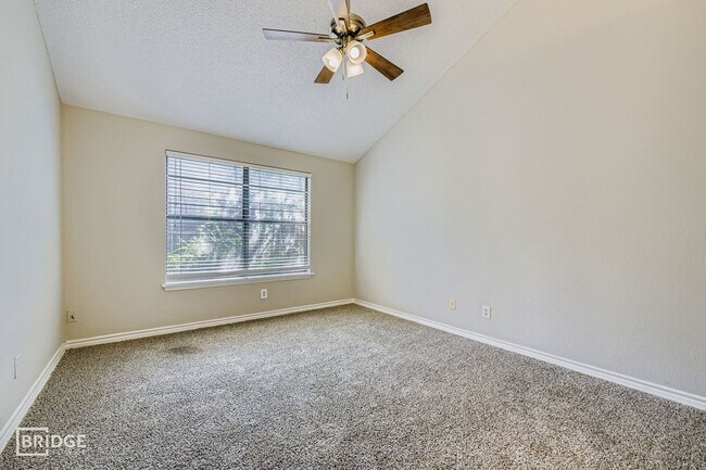 Building Photo - 1322 Jasmine Dr