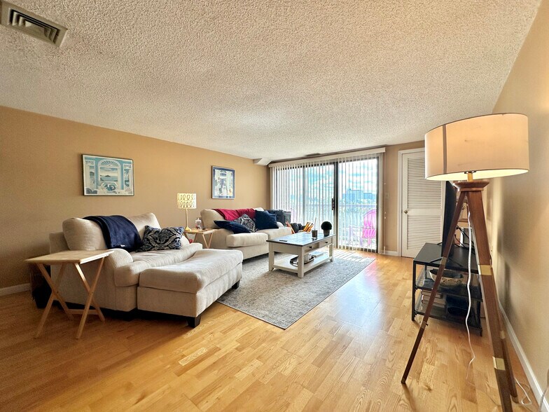 Building Photo - 30 Revere Beach Pky