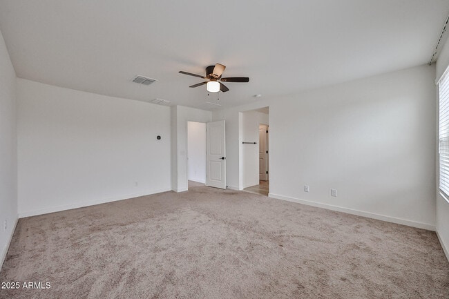 Building Photo - 509 E Elm Ln