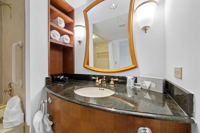 Building Photo - 848 Pacific Ave