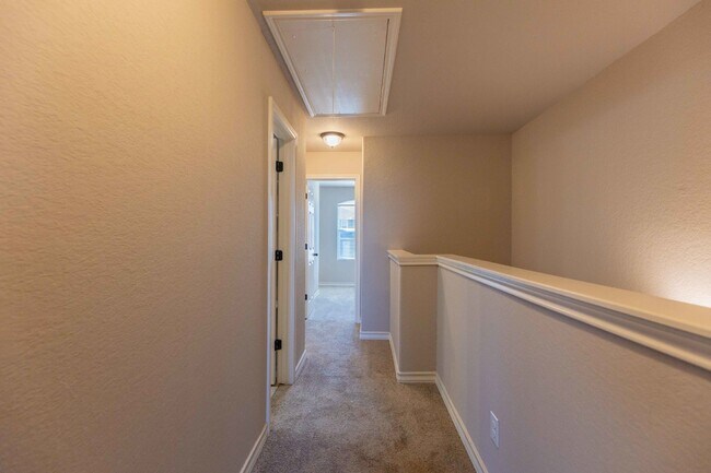 Building Photo - 7314 Colina Way #3