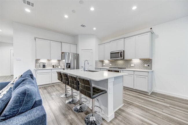 Building Photo - 22515 Modica Rift Ln